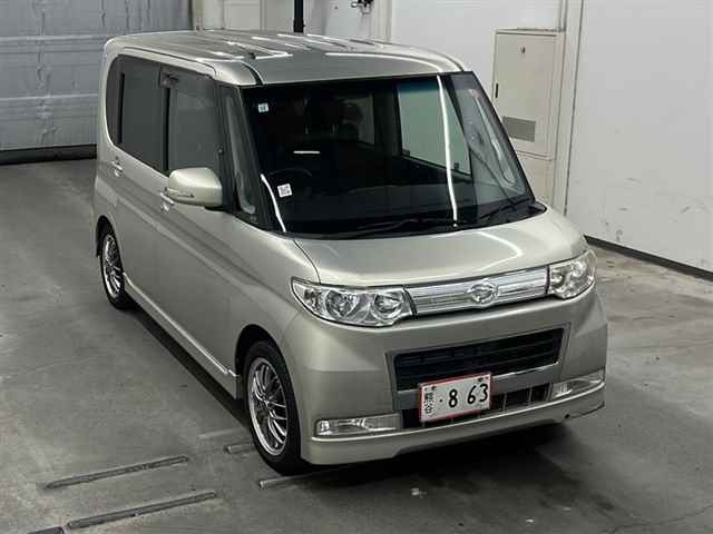 DAIHATSU TANTO 2009