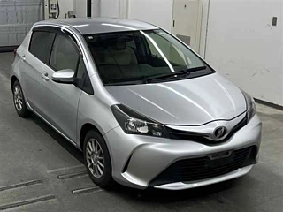 TOYOTA VITZ 2014