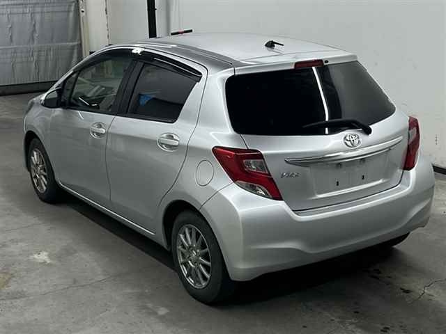TOYOTA VITZ 2014