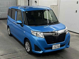 TOYOTA ROOMY 2017