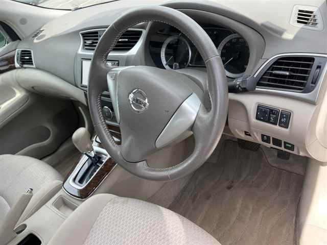 NISSAN SYLPHY 2013