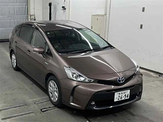 TOYOTA PRIUS ALPHA 2016
