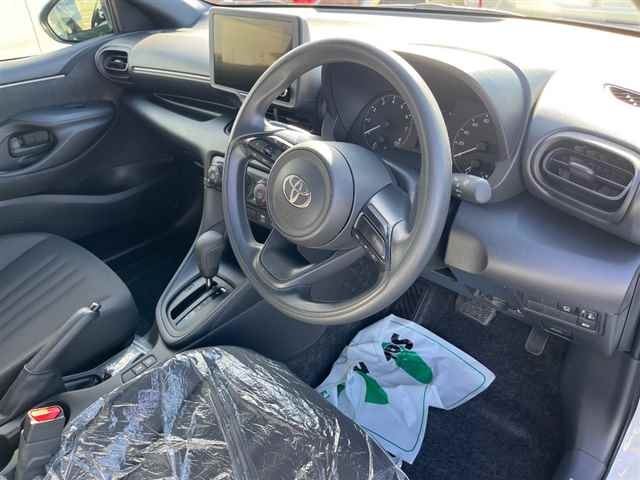 TOYOTA YARIS 2025