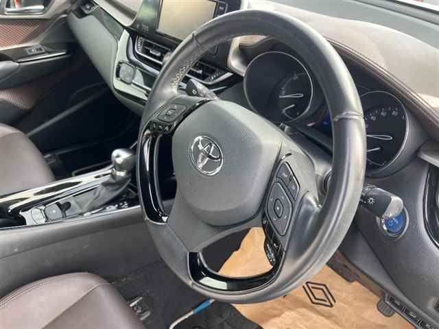 TOYOTA C-HR 2018