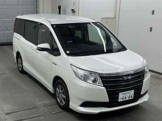 TOYOTA NOAH 2017