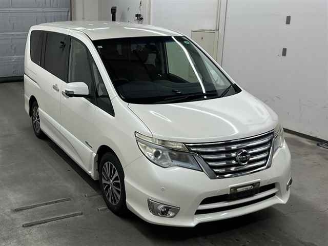 NISSAN SERENA 2015