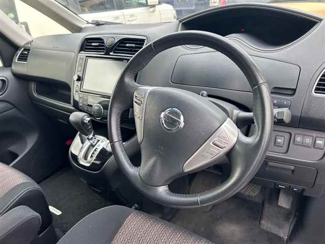 NISSAN SERENA 2015
