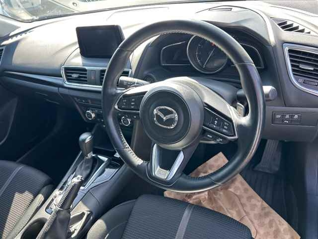 MAZDA AXELA 2016