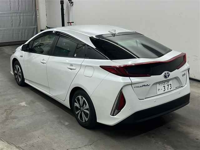 TOYOTA PRIUS PHV 2021