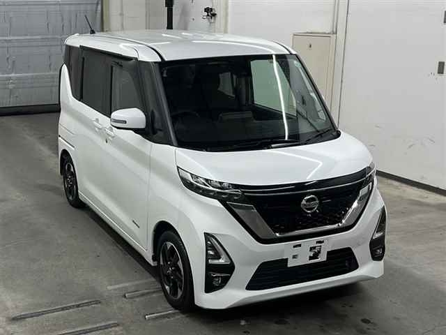 NISSAN ROOX 2022