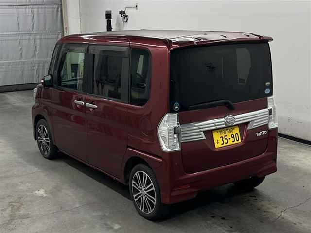 DAIHATSU TANTO 2016