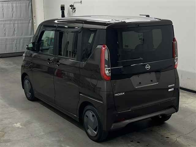 NISSAN ROOX 2025