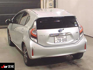 TOYOTA AQUA 2020