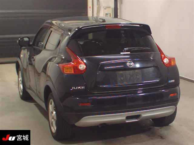 NISSAN JUKE 2011