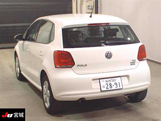 VOLKSWAGEN POLO 2014