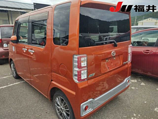 DAIHATSU WAKE 2014