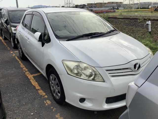 TOYOTA AURIS 2010