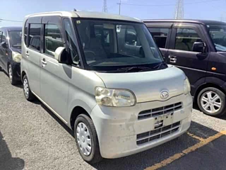 DAIHATSU TANTO 2010