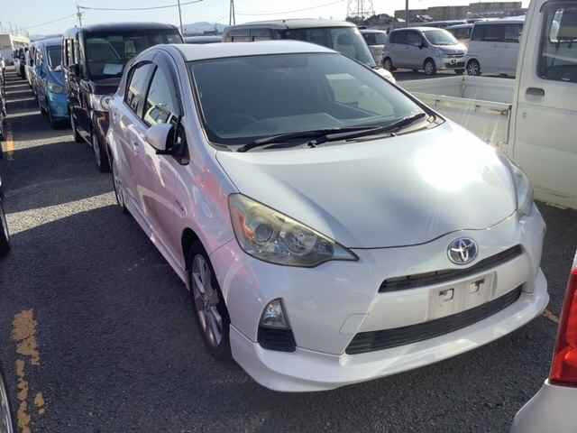 TOYOTA AQUA 2012
