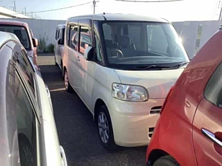 DAIHATSU TANTO 2010