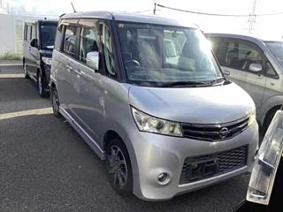 NISSAN ROOX 2012