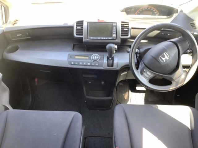 HONDA FREED 2009