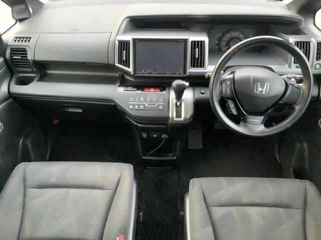 HONDA STEP WAGON 2011