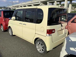 DAIHATSU TANTO 2010