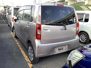 DAIHATSU MOVE 2011