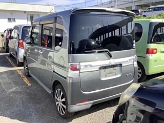 DAIHATSU TANTO 2009