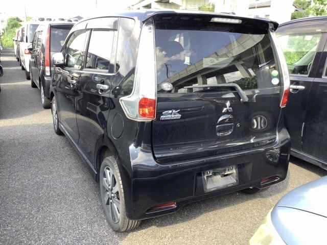 MITSUBISHI EK CUSTOM 2013