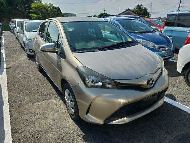 TOYOTA VITZ 2014