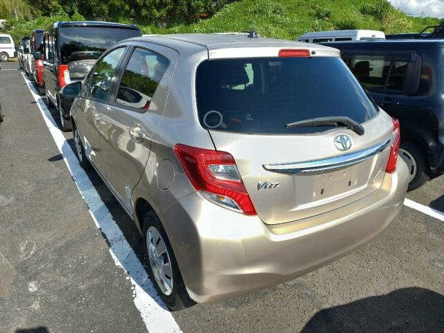 TOYOTA VITZ 2014