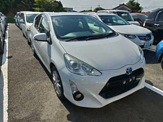 TOYOTA AQUA 2015