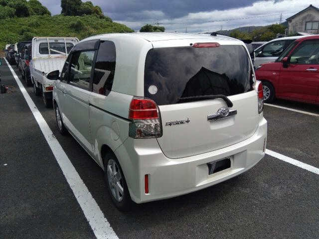 TOYOTA SPADE 2014