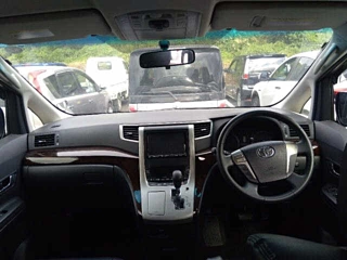TOYOTA ALPHARD 2013