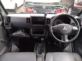 MITSUBISHI MINICAB VAN 2013