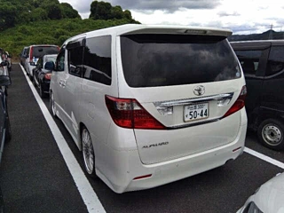 TOYOTA ALPHARD 2011