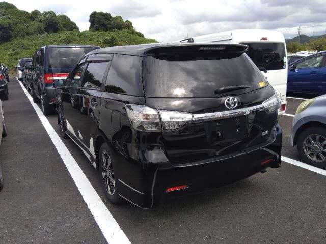 TOYOTA WISH 2012