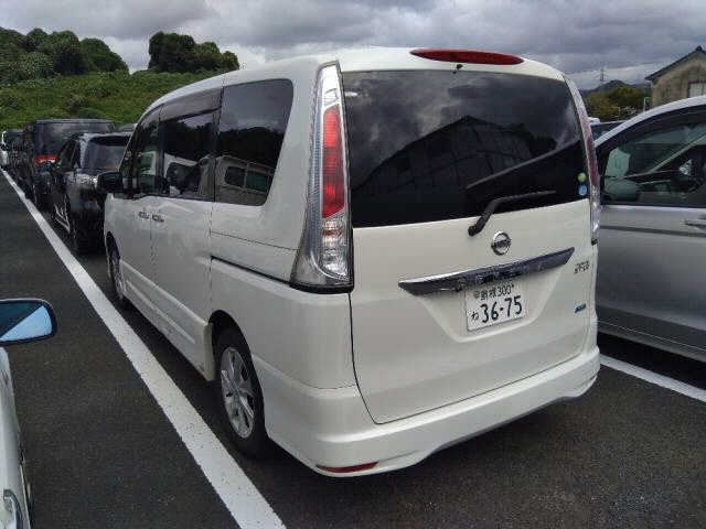 NISSAN SERENA 2012