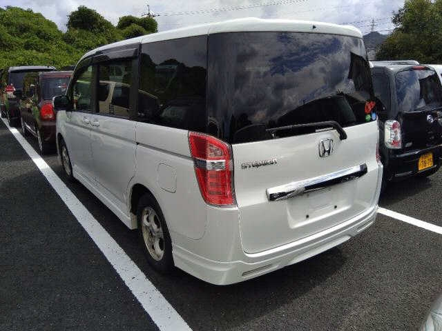 HONDA STEP WAGON 2014
