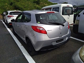 MAZDA DEMIO 2010
