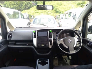 NISSAN SERENA 2010