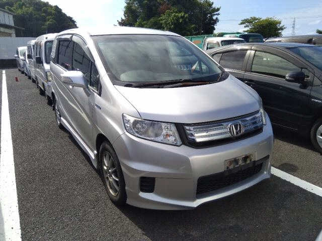 HONDA FREED 2011