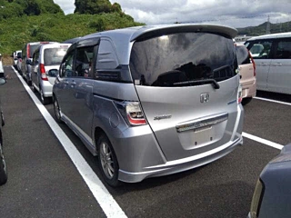 HONDA FREED 2011