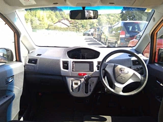 DAIHATSU MOVE 2012