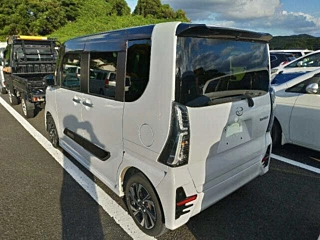 DAIHATSU TANTO 2022
