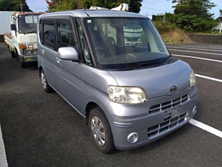 DAIHATSU TANTO 2011