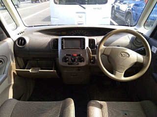 DAIHATSU TANTO 2011