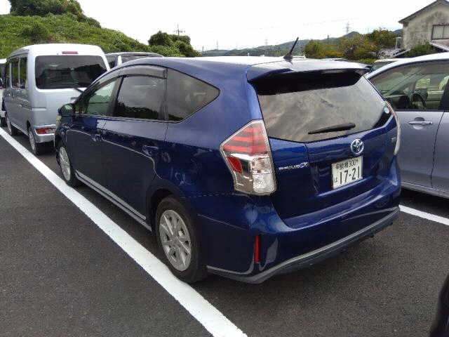 TOYOTA PRIUS ALPHA 2015